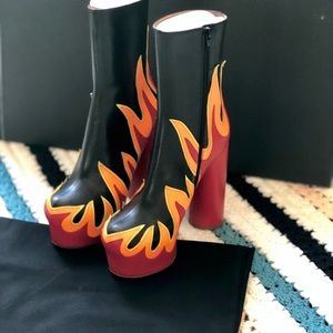 vetements flame boots